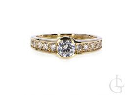 zaręczynowy pierścionek złoty złoto żółte 0.585 14K cyrkonie pierścionki zaręczynowe wzory nowoczesne tradycyjne