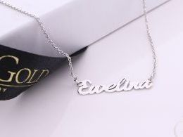 Naszyjnik łańcuszek srebrny ankier damski z imieniem Ewelina wisiorek srebrny prezent dla dziewczyny żony na urodziny imieniny rocznicę walentynki pod choinkę na mikołaja na święta realne zdjęcie zdjęcia na modelce modelu kobiecie na szyi