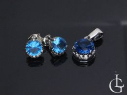 komplet biżuterii srebrnej niebieskie cyrkonie kolczyki wisiorek