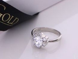 pierścionek srebrny duża korona srebro z cyrkoniami cyrkonie pierścionki srebrne realne zdjęcie na palcu dłoni na prezent urodziny imieniny pod choinkę na prezent dla dziewczyny żony