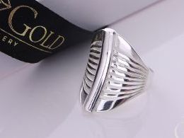 pierścionek srebrny szeroki duży pierścionki srebrne realne zdjęcie na palcu dłoni na prezent urodziny imieniny pod choinkę na prezent dla dziewczyny żony