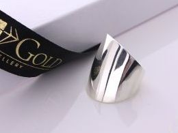 pierścionek srebrny duży szeroki gruby pierścionki srebrne realne zdjęcie na palcu dłoni na prezent urodziny imieniny pod choinkę na prezent dla dziewczyny żony