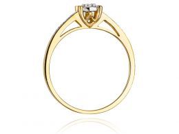 elegancki złoty pierścionek zaręczynowy z białego złota złoto białe z brylantami diamentami zaręczyny pierścionki złote zaręczynowe delikatne zmysłowe na palcu realne zdjęcia