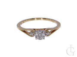 pierścionek zaręczynowy z brylantem diamentem diamentami brylantami złoto żółte złoty pierścionek na zaręczyny prezent na mikołaja pod choinkę prezent gift