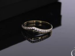 złoty pierścionek obrączka nowoczesny wzór złoto żółte próba 0.585 cyrkonia pierścionki zaręczynowe klasyczne młodzieżowe nowoczesne na prezent