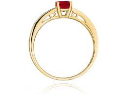 ekskluzywny pierścionek z rubinem naturalnym duża ogromna korona brylanty brylant diamenty diament rubin pierścionek na palcu realne zdjęcie foto