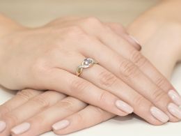 złoty pierścionek zaręczynowy z brylantami i tanzanitem złoto żółte 0.585 tanzanit brylanty diamenty pierścionek na prezent na rocznicę ślubu dla żony dziewczyny