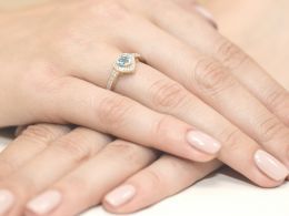 złoty pierścionek z topazem naturalnym serce serduszko korona topaz brylanty diamenty ekskluzywny duża korona zaręczyny pierścionek zaręczynowy prezent