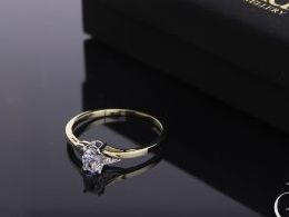 złoty pierścionek zaręczynowy klasyczny złoto żółte próba 0.585 cyrkonia pierścionki zaręczynowe klasyczne
