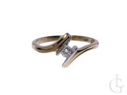 złoty pierścionek zaręczynowy z brylantem diamentem nowoczesny wzór design złoto żółte próba 0.585