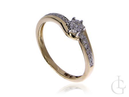 Piękny pierścionek zaręczynowy ze złota pr.0,585 z diamentami